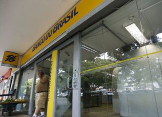 Bancos retomam atendimento nesta quarta-feira