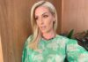 Ana Hickmann usa dois looks com cintura alta para todas as silhuetas