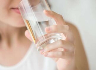 Água: o ‘suplemento’ ideal para quem corre até 1 hora