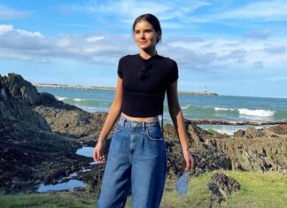 Anos 90: Camila Queiroz esbanja estilo com calça baggy