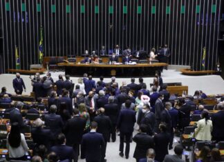 Após impasse, Câmara elege nova Mesa Diretora da Casa