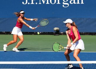 Dupla de Stefani vence de virada na estreia do WTA de Adelaide