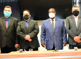 Para aparecer na TV, vereadores podem torrar mais de 300 mil reais Mesa Diretora da Câmara Municipal de RC