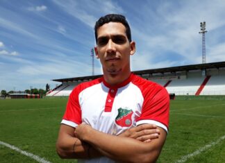 Velo Clube anuncia novo lateral para repor a saída de Janilson