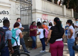 Escolas particulares devem priorizar filhos de profissionais da saúde
