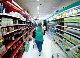Dia Mundial do Consumidor: Ipem-SP orienta sobre o consumo de produtos e serviços