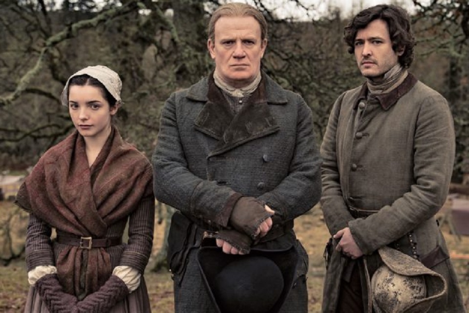 "Outlander" revela prévia da 6ª temporada em novo clipe