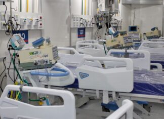 Governo de SP cobra do governo federal habilitação de 3.520 leitos de UTI para tratamento de Covid-19 São Paulo tem 3 milhões de casos de Covid-19