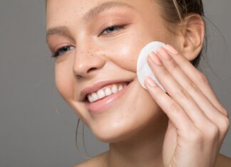 Controle a sua pele oleosa com este maravilhoso tônico de chá verde e arroz