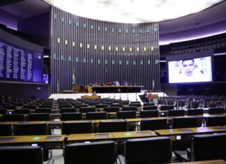 Câmara pode votar MP que amplia margem do consignado de aposentados nesta quinta-feira