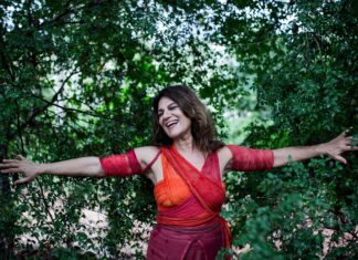 Grupo Esparrama e cantora Titane fazem apresentação online neste sábado