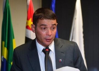 Após acusação de fura-fila, Câmara de Rio Claro instaura CPI da Vacina Em surto, Luciano Bonsucesso é detido e tem futuro incerto