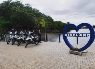 Mulher é detida pela GCM oferecendo bebida alcoólica para menores no Lago Azul