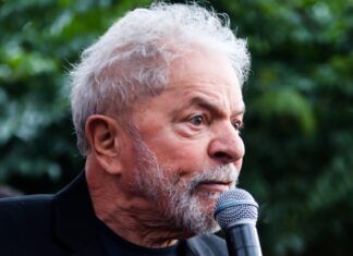 Pesquisa mostra Lula à frente de Bolsonaro