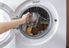 Confira cinco razões para adicionar vinagre à sua máquina de lavar