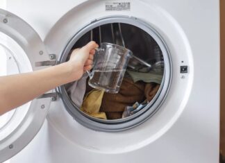 Confira cinco razões para adicionar vinagre à sua máquina de lavar