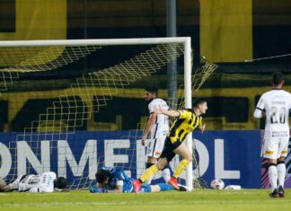 Corinthians é goleado e se despede da Sul-Americana