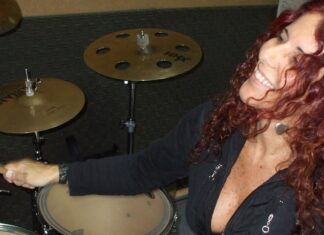 Baterista Vera Figueiredo apresenta show “Tambor” nesta terça-feira Baterista Vera Figueiredo apresenta show "Tambor"