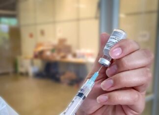 Segunda dose da Coronavac é aplicada em quem foi vacinado até 22 de abril Segunda dose da Coronavac é aplicada em quem foi vacinado até 22 de abril