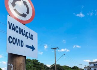 Prefeitura sinaliza acesso a posto de vacinação Prefeitura sinaliza acesso a posto de vacinação