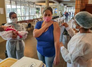 RC vacina nesta terça (25) pessoas a partir de 30 anos com comorbidade RC vacina nesta terça (25) pessoas a partir de 30 anos com comorbidade