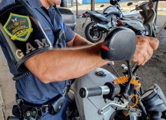 Prefeitura faz campanha de segurança no trânsito de RC Prefeitura faz campanha de segurança no trânsito de RC