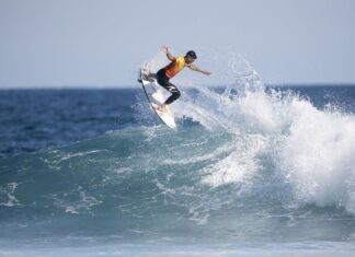 Brasileiros vão às oitavas em circuito de surfe na Austrália Brasileiros vão às oitavas em circuito de surfe