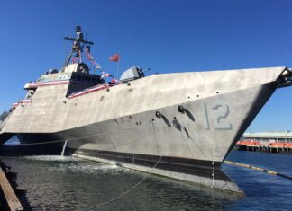 OVNI é filmado pela marinha dos EUA mergulhando no oceano OVNI é filmado pela marinha dos EUA mergulhando no oceano