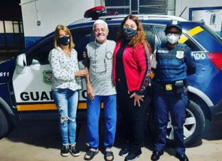 GCM ajuda idoso com Alzheimer a retornar para casa GCM ajuda idoso com Alzheimer a retornar para casa