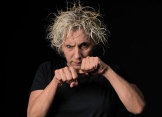 Denise Stoklos apresenta o espetáculo “As Palavras Gestuais” Denise Stoklos apresenta o espetáculo "As Palavras Gestuais"