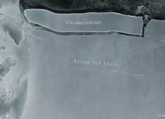 Iceberg gigante se desprende na Antártica Iceberg gigante se desprende na Antártica