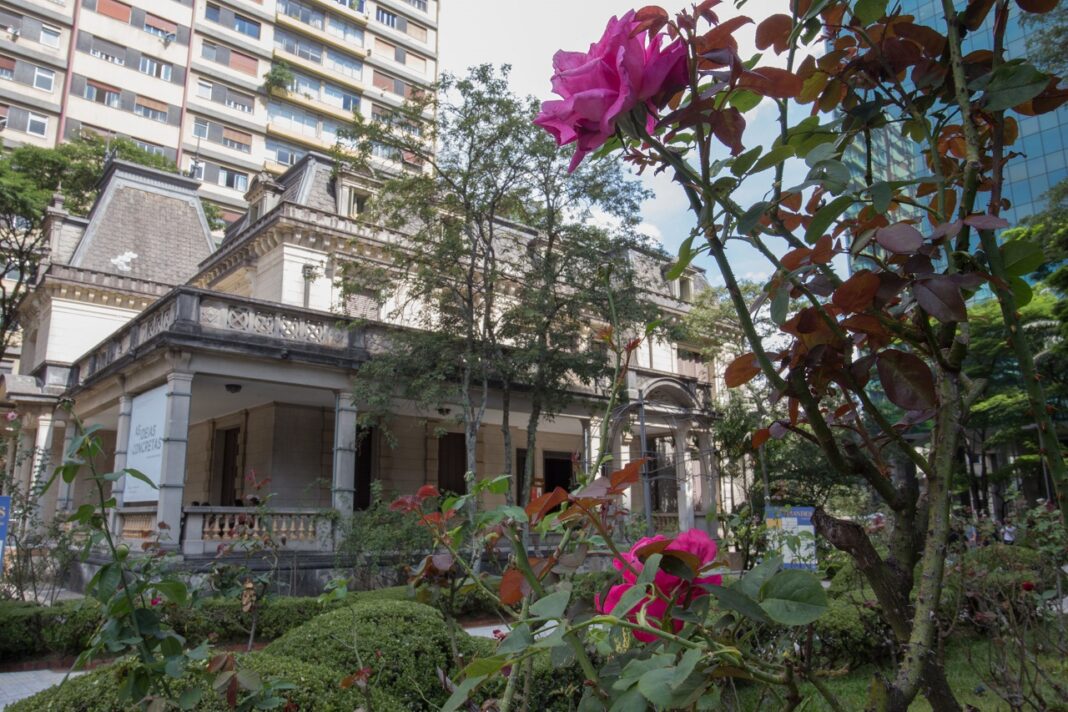 Casa das Rosas inscreve para o Simpósio Haroldo de Campos