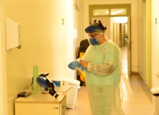 SP registra 98 mil óbitos e 2,94 milhões de casos de Covid-19