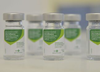 Procura por vacina da gripe aumenta, mas cobertura é pequena nos públicos iniciais