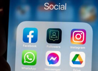 Redes sociais e sites de notícias são atingidos por interrupções Redes sociais e sites de notícias são atingidos por interrupções