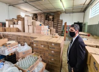 Polícia Civil fecha fábrica de perfumes falsificados em Limeira Polícia Civil fecha fábrica de perfumes falsificados em Limeira