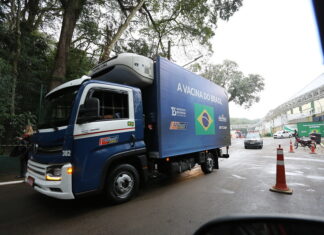 SP inicia entrega do novo lote de vacinas do Butantan ao Brasil SP inicia entrega do novo lote de 5 milhões de vacinas do Butantan ao Brasil