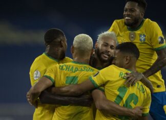Brasil goleia seleção peruana e segue 100% na Copa América Brasil goleia seleção peruana e segue 100% na Copa América