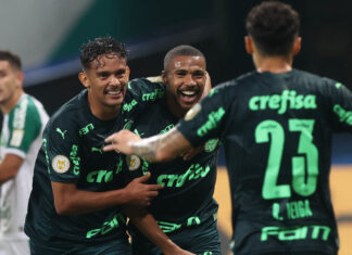 Palmeiras vence Chapecoense com três gols no primeiro tempo Palmeiras vence Chapecoense com três gols no primeiro tempo