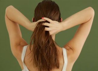 Três remédios caseiros para domar os cabelos crespos no clima úmido Três remédios caseiros para domar os cabelos crespos no clima úmido