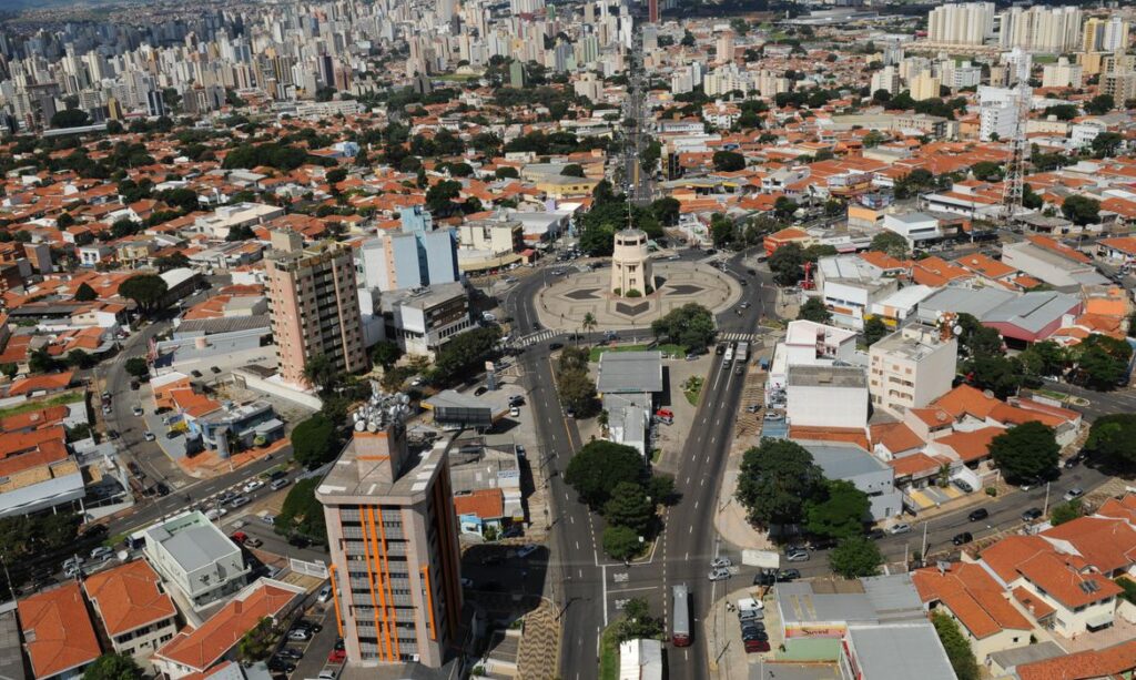 Campinas impõe toque de recolher e fechamento de comércio