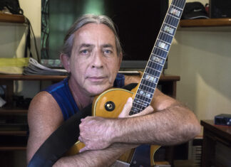 Felipe Avila dá show de guitarra em live nesta terça Felipe Avila dá show de guitarra em live nesta terça