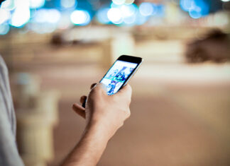 Metade da população mundial tem smartphones segundo pesquisa Metade da população mundial tem smartphones segundo pesquisa