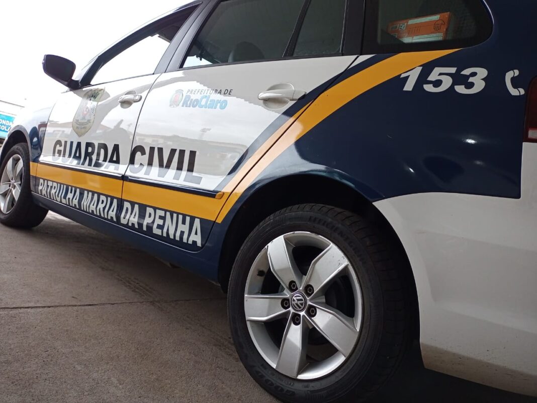 Patrulha Maria da Penha presta ajuda a jovem desorientada em Rio Claro