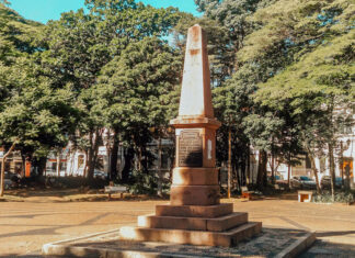 Homem pede que adolescente o masturbe na Praça da Liberdade e é preso pela GCM