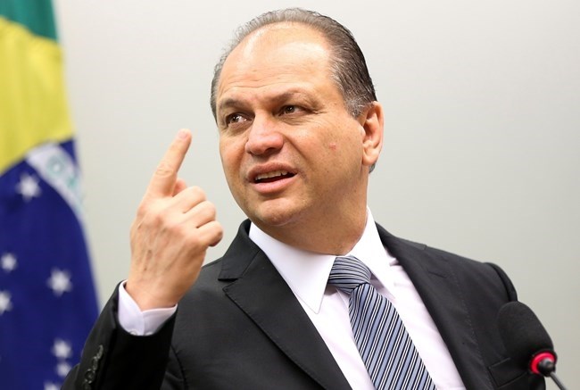 Governo Bolsonaro pediu propina de US$ 1 por dose, diz vendedor de vacina a Folha