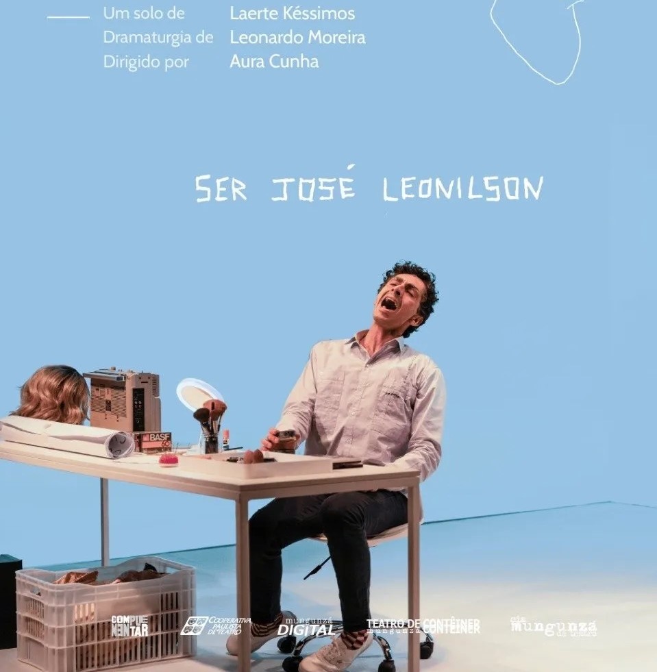 Laerte Késsimos encena a peça “Ser José Leonilson”