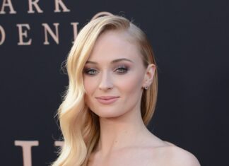 Sophie Turner entra no elenco de “Strangers” Sophie Turner entra no elenco de "Strangers"