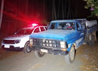 Patrulha Rural recupera caminhão produto de roubo em RC Patrulha Rural recupera caminhão produto de roubo em RC