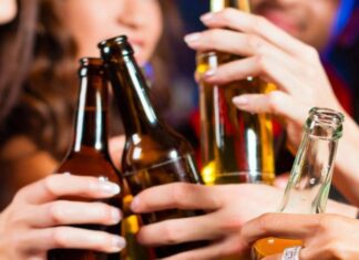 Araras proíbe consumo de bebidas alcoólicas em locais públicos Araras proíbe consumo de bebidas alcoólicas em locais públicos